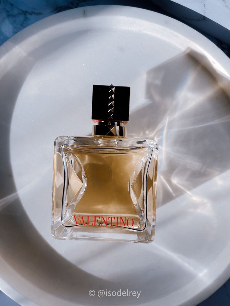 1. Valentino Voce viva (decant)