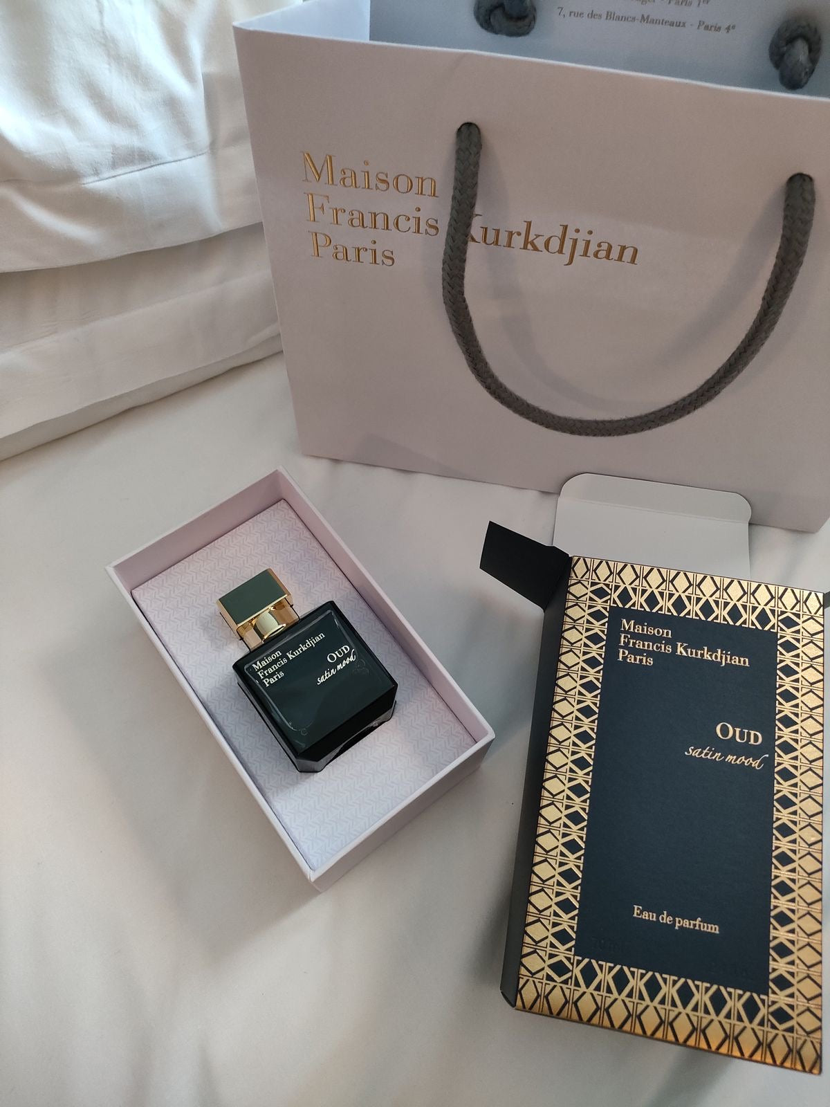 1 .Maison Francis kurkdijian Oud satin mood (decant)